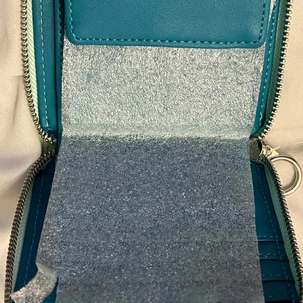 Urban Outfitters Mint Green Wallet with zipper closure - Picture 4 of 10
